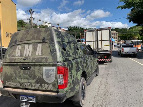 Guarda Ambiental De Barra Mansa Flagra Descarte De Resíduos Na Estrada