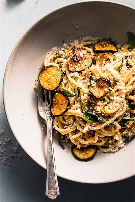 Spaghetti Alla Nerano Spaghetti With Zucchini Venagredos