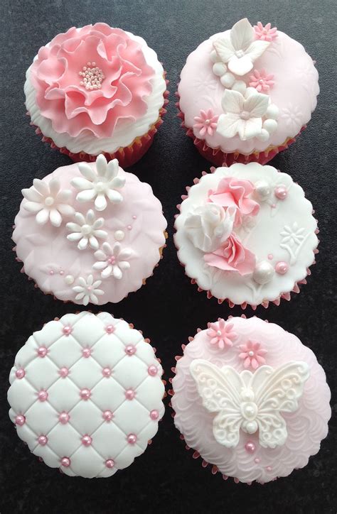 Pretty Chic Cupcakes Fondant Cupcakes Cupcakes Decoration Wedding