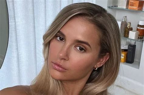 Molly Mae Hague Sets Big Spring Hair Trend With A New Buttermilk Blonde Colour Shout Radio
