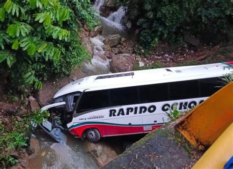 Tragedia en la autopista Medellín Bogotá tres muertos y 39 heridos