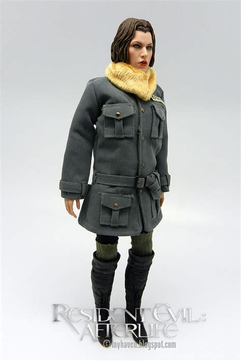 Toyhaven Review IV Hot Toys Resident Evil Afterlife Alice With Jacket