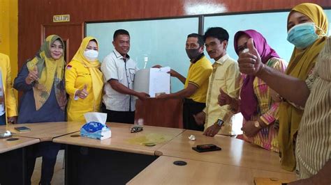 Usman Marham Kandidat Pertama Mengambil Formulir Calon Ketua Golkar