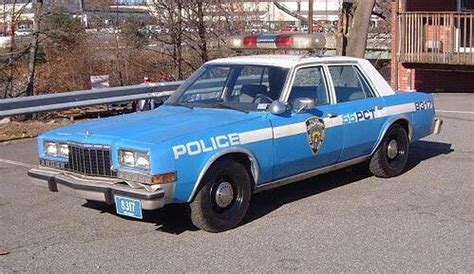 4:1 Dodge Diplomat police car (NYPD) Minecraft Map