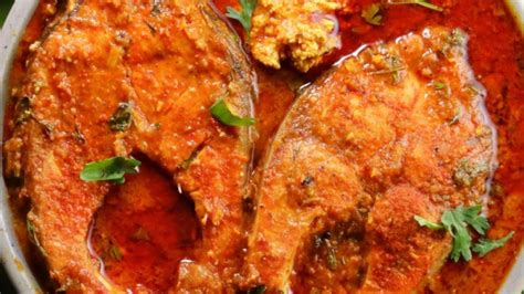 Bengali Style Fish Curry শুক্রবারের শুরুতে ভাতের সঙ্গে একটা স্পেশ্যাল