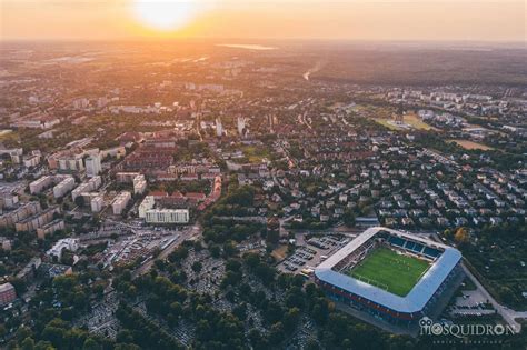 Stadion Miejski Im Piotra Wieczorka W Gliwicach Stadion Piasta