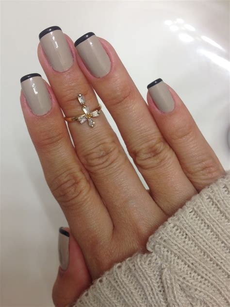 Bia Morais Francesinha Ou Inglesinha Chiq Nude E Preto