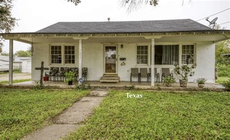 c.1952 Cheap House For Sale in Texas Under $100K - Old Houses Under $100K