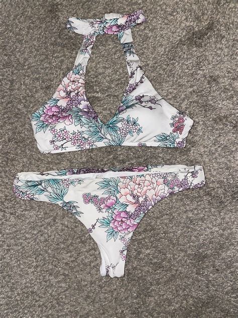 NEW Radio Fiji White Floral Bikini Bottom Top Size Gem