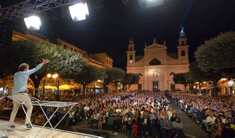 Teatro Moretti Off Chiude L Estate Con 15 Mila Spettatori Lokkio