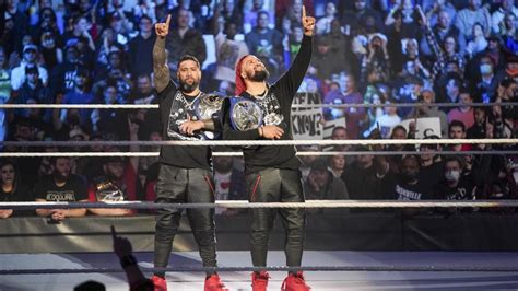 The Usos Retienen Los Campeonatos En Parejas En Wwe Smackdown