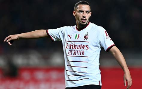 Milan Bennacer Calhanoglu Voleva Restare Io Non Andrei Mai All Inter