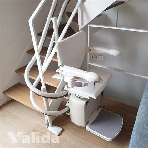 Instalaci N De Silla Salvaescaleras En Una Casa De Donosti