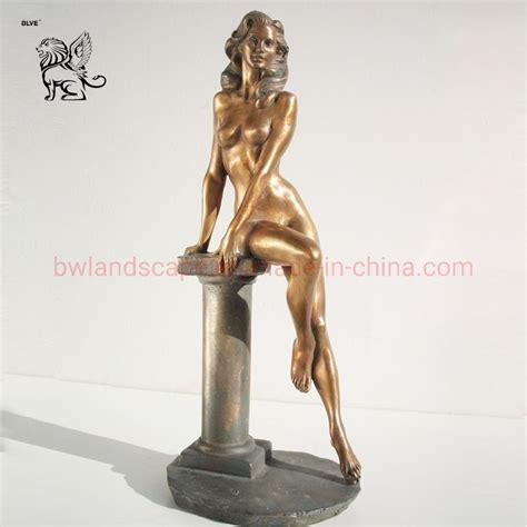 Blve Garden Life Size Metal Erotic Sculpture Sexy Sitting Lady Bronze Naked Woman Statues