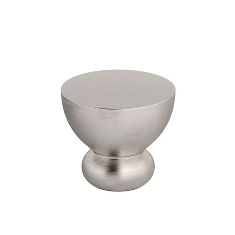 Richelieu 1 1 4 Inch 32 Mm Brushed Nickel Contemporary Cabinet Knob The Home Depot Canada