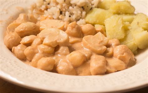 Strogonoff de grão de bico é uma opção fácil saudável e deliciosa