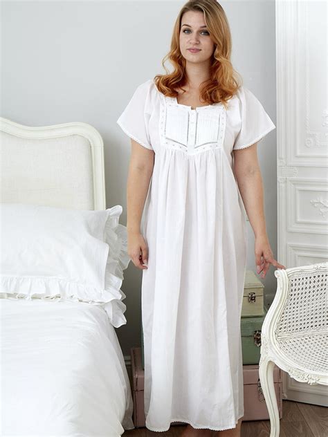 White Cotton Ladies Nightie Nicole Classic Cotton