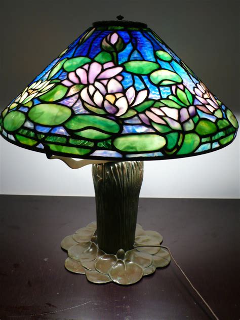 Tiffany Stained Glass Lamps 10 Reasons To Buy Warisan Lighting