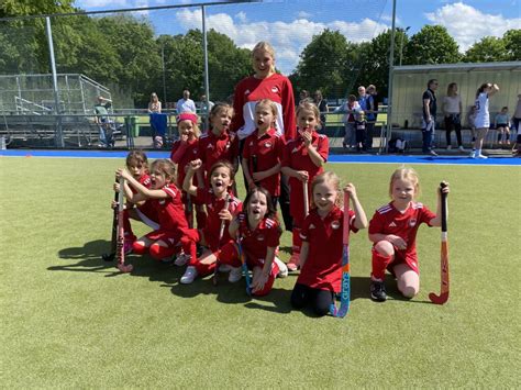 Maxibambinos Spielen Ihr Erstes Turnier Kthc Stadion Rot Weiss