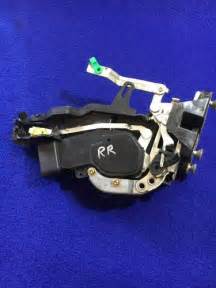 Purchase Toyota Camry Right Rear Door Latch With Lock