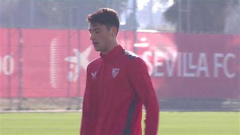 En Nesyri vuelve a entrenar Alejo Véliz la próxima semana