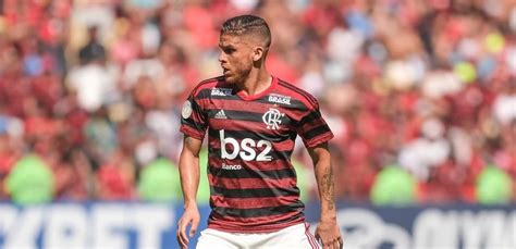 Salário do Gabigol no Flamengo Impacto Econômico no Clube Xoilac TV