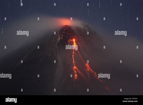 Vulcano Eruzione Immagini E Fotografie Stock Ad Alta Risoluzione Alamy