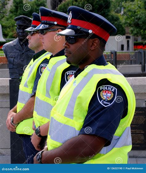 Ottawa Police Erect Street Blockade Due To Possible Threat To