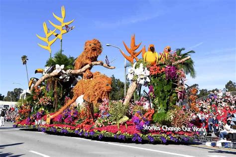 Latinos estelarizan el Desfile de las Rosas como muestra de su éxito en