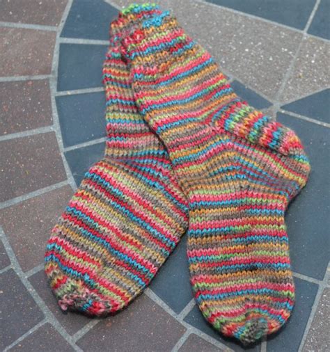 Instructions for Knitting Simple Toddler Socks