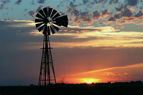 Wow Great Shot Cant Beat A Big Sky For A Sunset Oklahoma Cool Photos