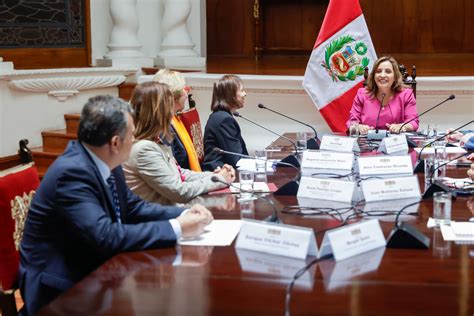 Presidenta Dina Boluarte Se Reuni Con Susan Segal Presidenta De La