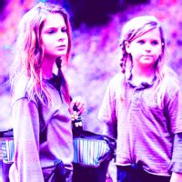 Lizzie and Mika - Lizzie Samuels Icon (45366409) - Fanpop