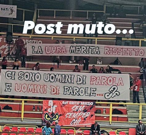 Busto Arsizio Palasport E Social La Protesta Contro Velasco