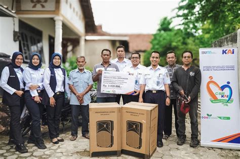 Pt Kai Salurkan Bantuan Paket Sembako Sound System Dan Pembangunan