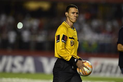 S O Paulo Envia Representa O Conmebol E Reclama De Arbitragens