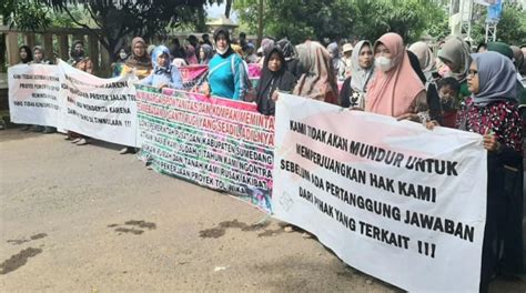 Proyek Tol Cisumdawu Sisakan Masalah Ratusan Warga Desa Demo Tuntut