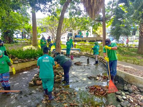 Cenário Natalino Da Praça Tancredo Neves é Resultado Do Trabalho De