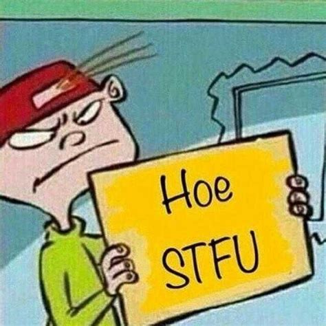 A Cartoon Character Holding A Sign That Says El Higado Sabe Feo Y