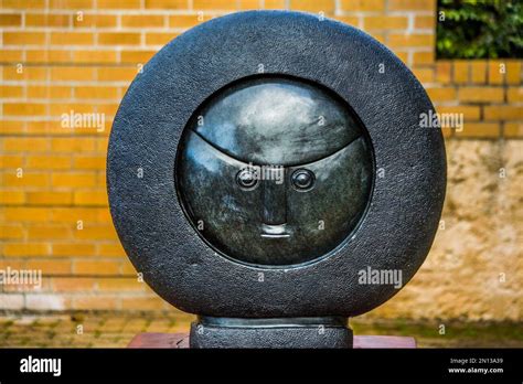 Sculpture, Kirstenbosch Botanical Gardens, Cape Town, South Africa ...