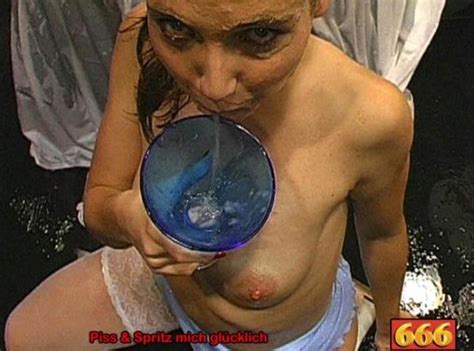 Piss Snapshots With Kathy And Annette Schwarz Porn Pic