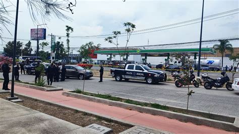 TRAS PERSECUCIÓN C5 Y COMISARÍA DE ZAPOPAN RECUPERAN CAMIONETA ROBADA