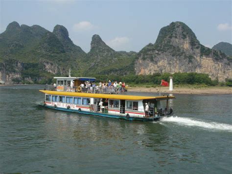 Photo, Image & Picture of Visitors on Li River Cruise