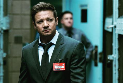 Jeremy Renner regresa al trabajo a un año de su accidente