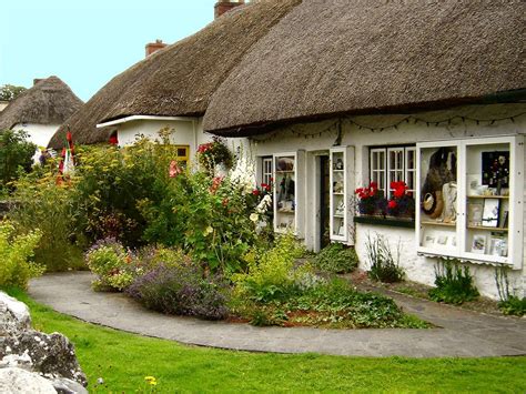 Adare Cel Mai Frumos Sat Din Irlanda Ireland Cottage Ireland Cottage