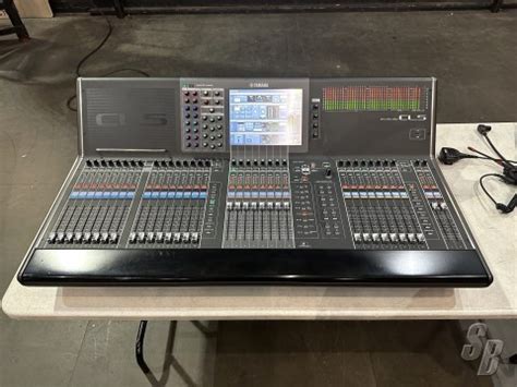 Listing - YAMAHA CL5 MIXING CONSOLE WITH ROAD CASE AND 2 RIO 3224-D'S ...