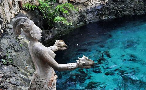 Qu Es Un Cenote Turistas Cancun