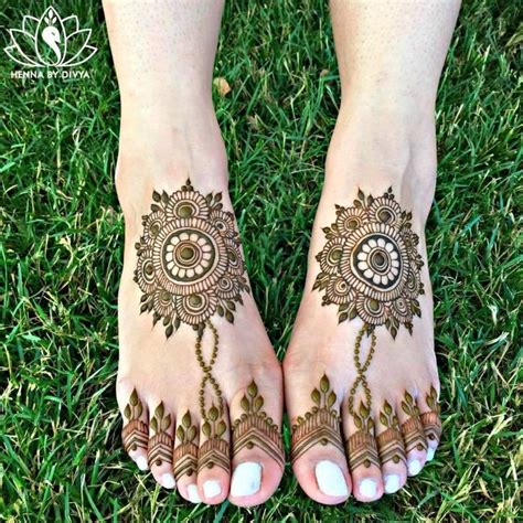 10 Stunning Feet Mehndi Designs That Went Really Popular On Insta