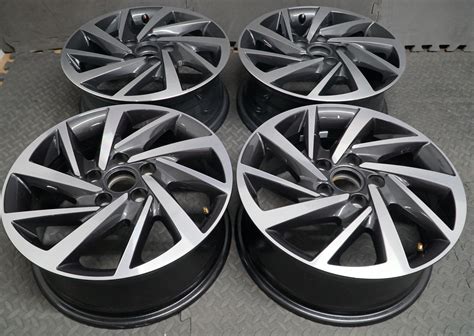 VW Golf MKVII MK7 Woodstock 5G0601025DM OEM Alloy Wheels