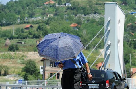 Toplotni Val Zahvatio Region Ljekari Upozoravaju Na Opasnost Od